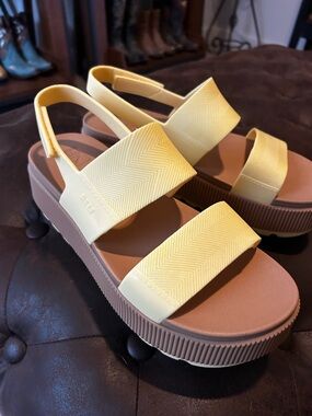 Reef Yellow Platform Slingback Sandals with Tan Sole - Water Vista Higher